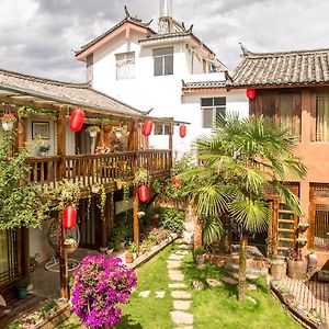 Lijiang Shuhe Qingtao Inn 丽江 Exterior photo