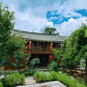 Lijiang Baisha Holiday Resort 丽江 Exterior photo