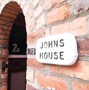 John'S House 约克 Exterior photo
