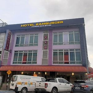 Hotel Zamburger Lavender Nusa 新山 Exterior photo