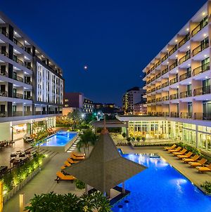 芭達雅j飯店 Pattaya Exterior photo