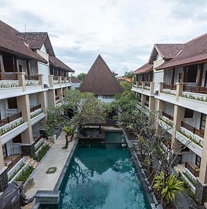 十四玫瑰海濱飯店 Bali Exterior photo
