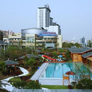 Ramada Plaza Wuxi 无锡 Exterior photo