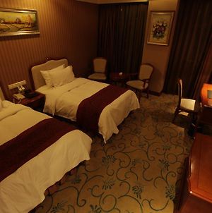 Chengdu Tianren Grand Hotel 成都 Room photo