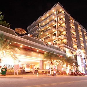 Lk皇家套房飯店 Pattaya Exterior photo