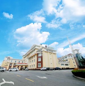 Century Mandarin Hotel 青岛 Exterior photo