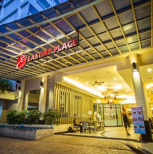 伊斯提尼地方飯店 Pattaya Exterior photo