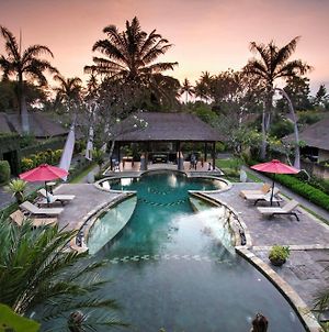 富麗華獨享度假村和別墅 Bali Exterior photo