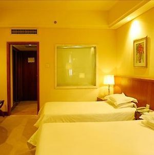 Rong Hua International Hotel Linyi (Shandong) Room photo
