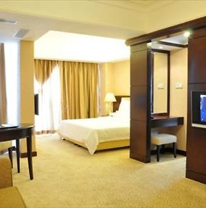 Yu Xin Business Hotel 东莞 Room photo