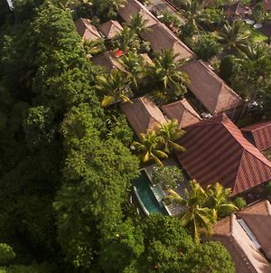 魯瓦克別墅 Bali Exterior photo